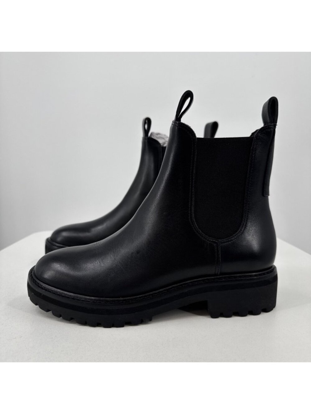 Everlane The Lug Chelsea Boot in Black sz 7 Women's Leather Ankle Chunky Sole